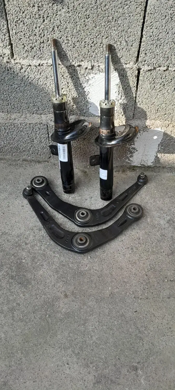 دوعدد کمک ۲۰۶ دو عدد طبق ۲۰۶ استوک سالم|قطعات یدکی و لوازم جانبی|رشت, کوی عرفان|دیوار