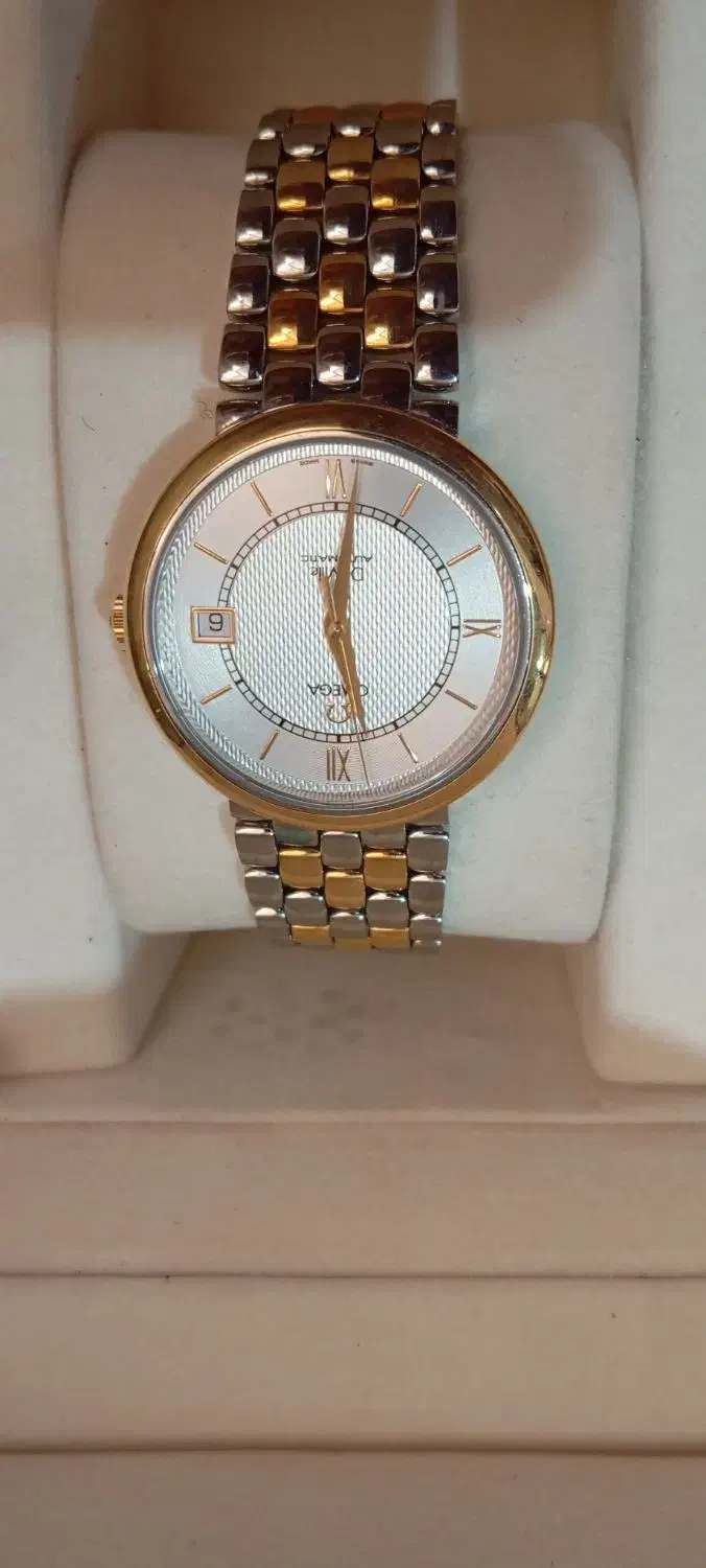 ساعت طلا|ساعت|ساوه, |دیوار