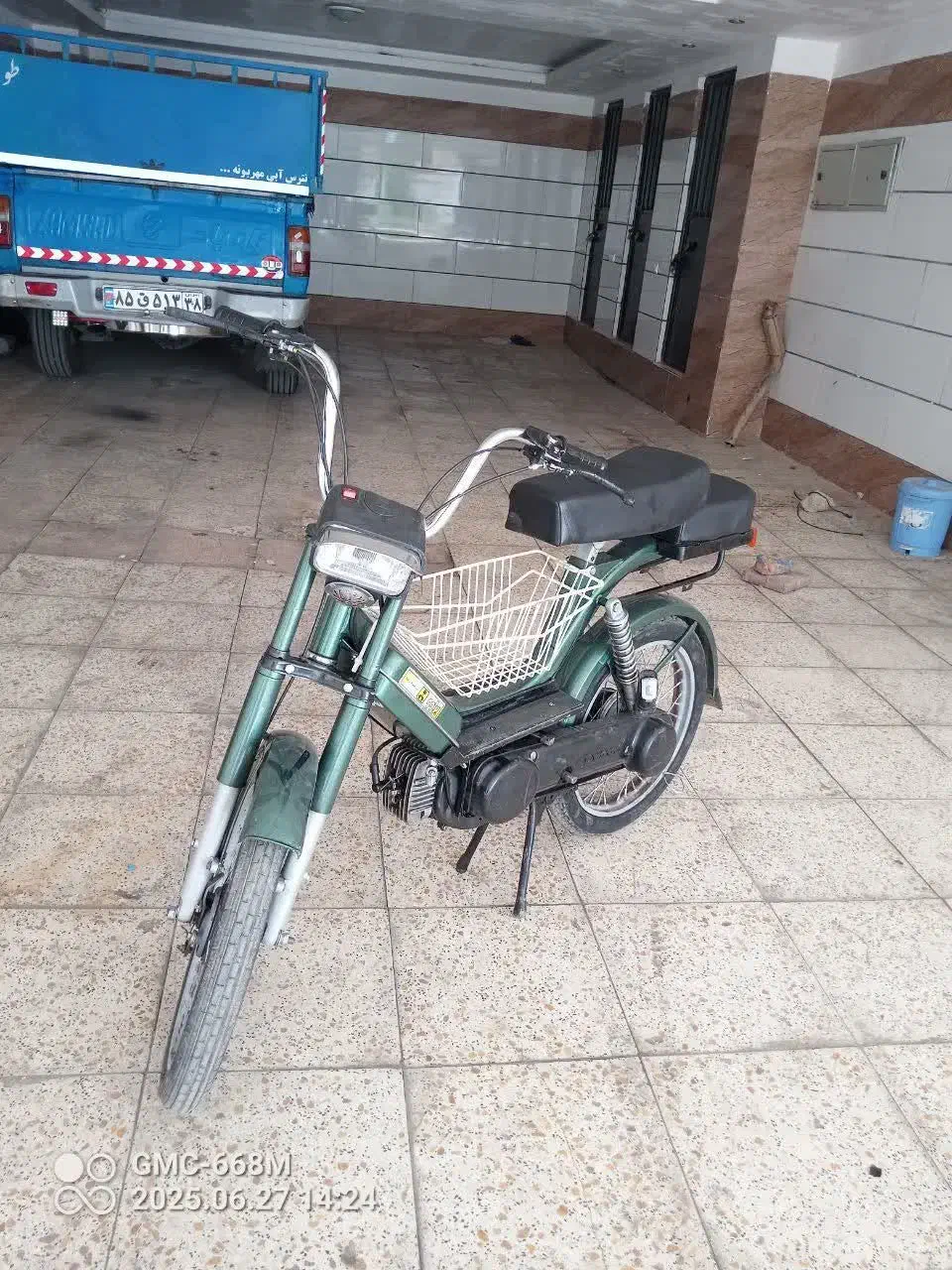 موتور براوو|موتورسیکلت|فردیس, منظریه|دیوار