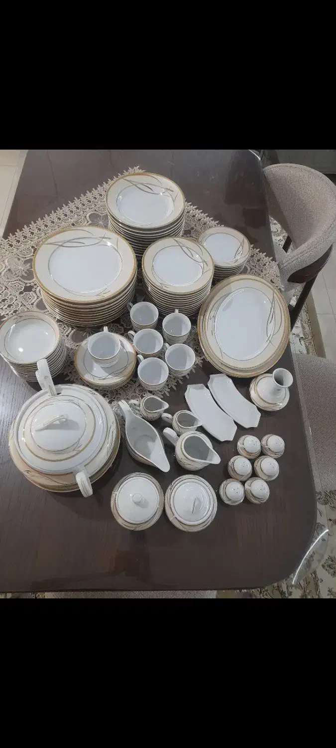 چینی توس در حد خیلی نو|ظروف سرو و پذیرایی|شاهدشهر, |دیوار