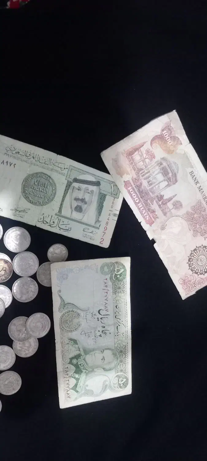 تعدادی سکه، اسکناس هم نقره همه مدل|کلکسیون سکه، تمبر، اسکناس|کرمان, |دیوار