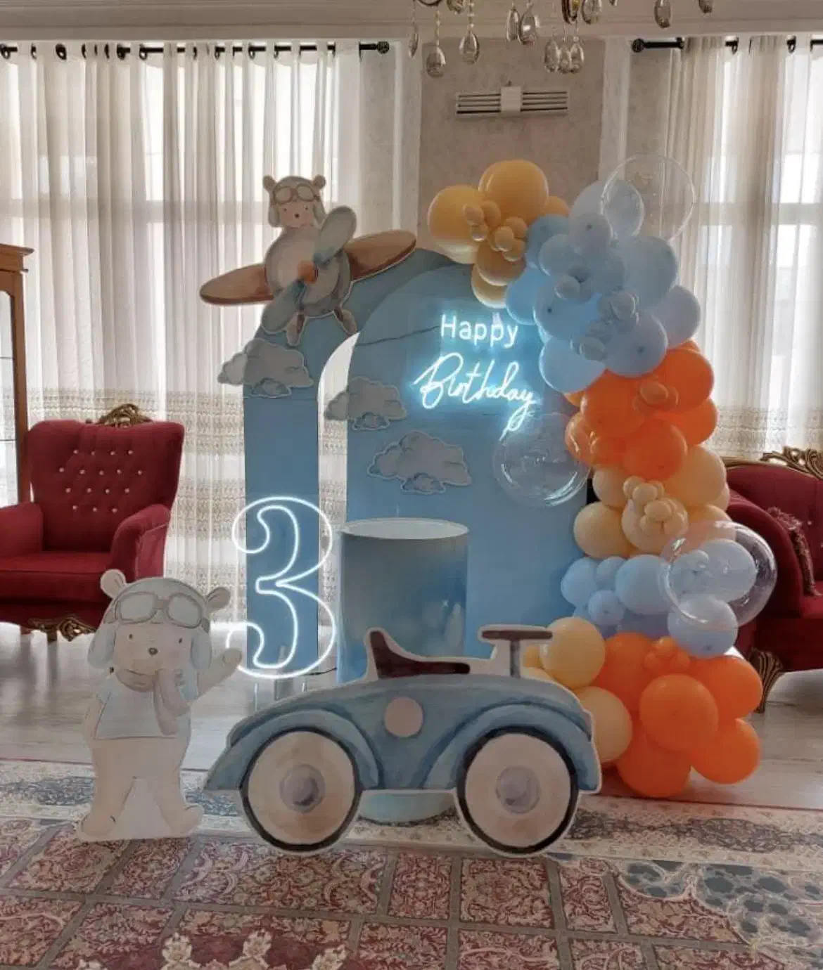 دکور تولد پاپیون پروانه بادکنک آرایی رنگ ارنگ|خدمات پذیرایی، مراسم|اصفهان, ارغوانیه|دیوار