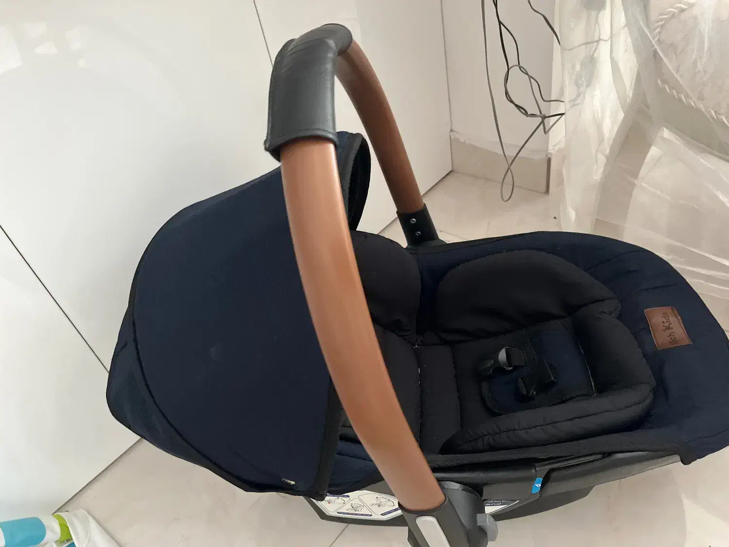 کریر در حد نو|کالسکه و لوازم جانبی|تبریز, |دیوار