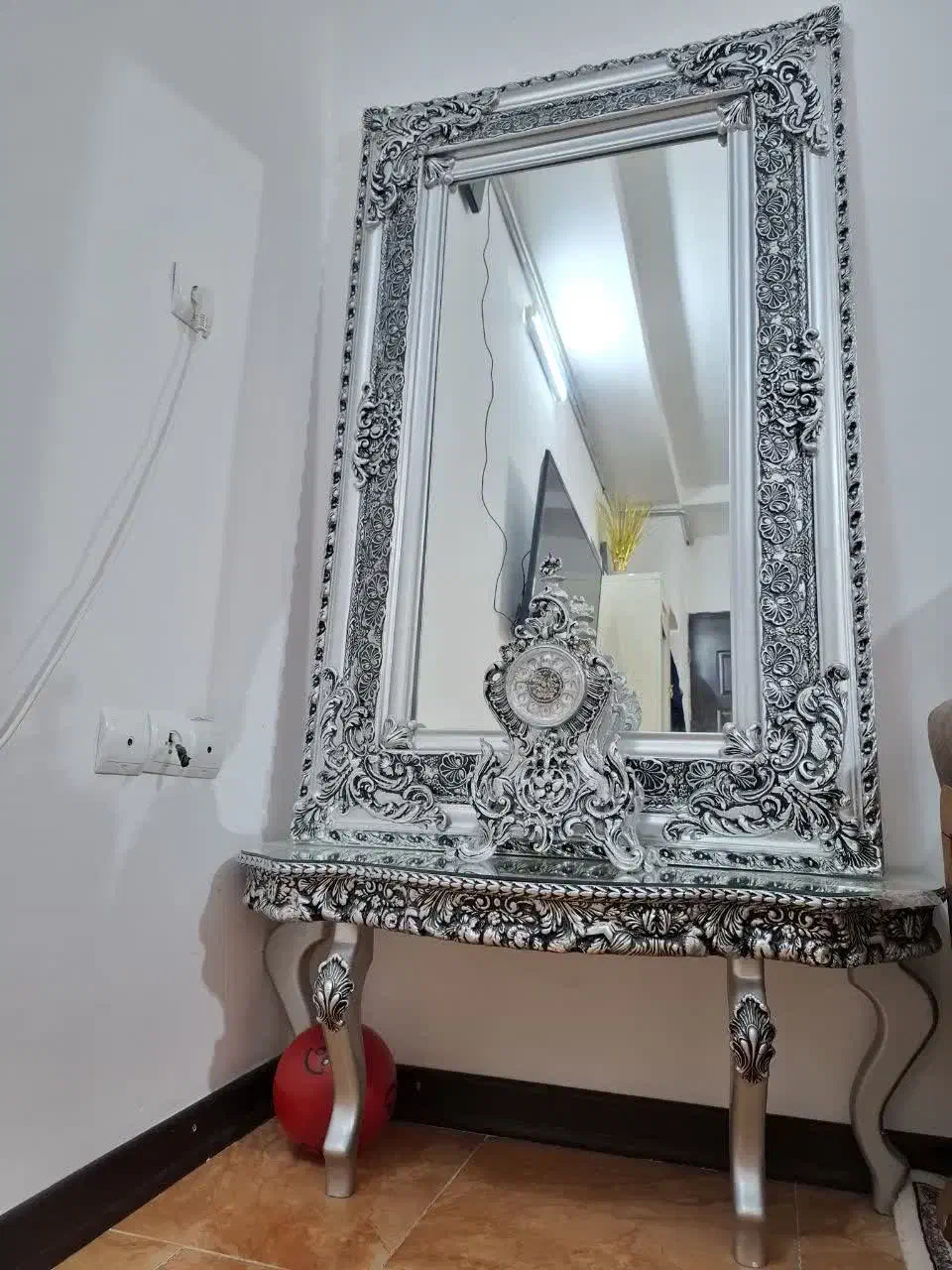 آینه و میز و ساعت|آینه|شاهرود, |دیوار