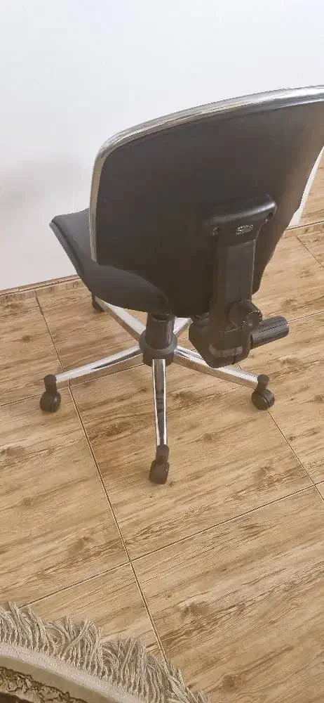 صندلی مارک سیلا جک دار|صندلی و نیمکت|فردیس, منظریه|دیوار