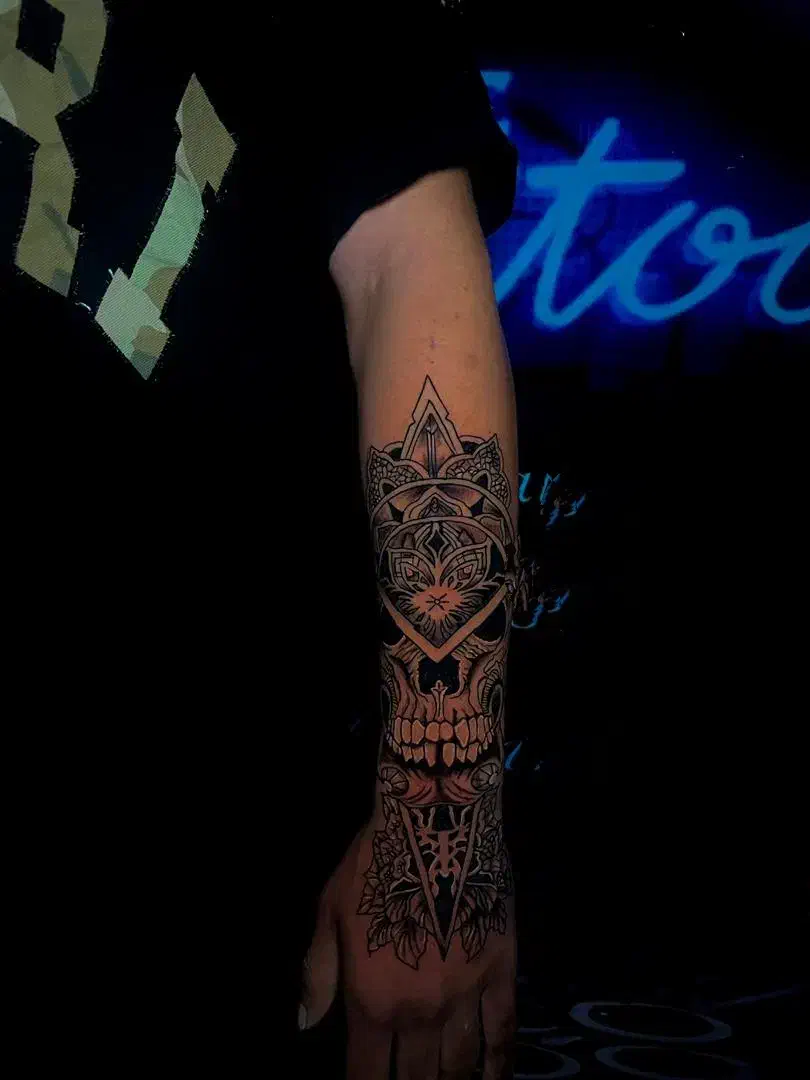 اجرا تتو( آموزش تتو) اجراموزش پرسینگ ومیکرودرمال|خدمات آرایشگری و زیبایی|کرج, عظیمیه|دیوار