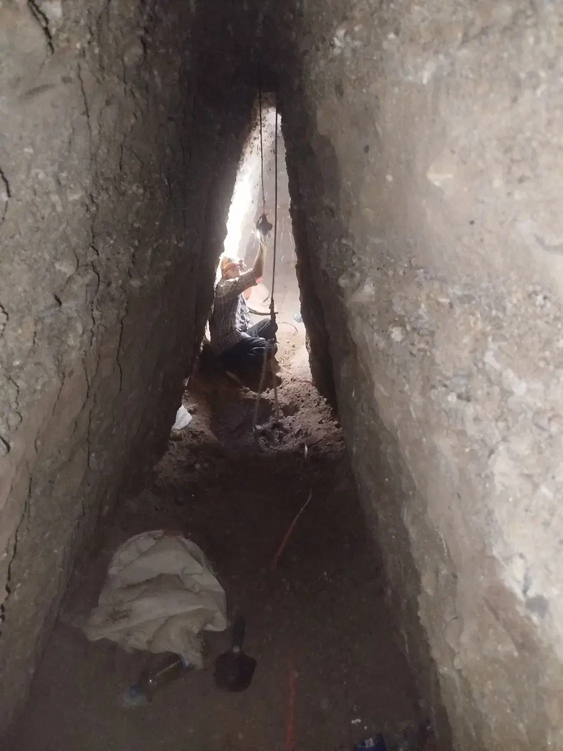 چاه کن|خدمات پیشه و مهارت|یزد, |دیوار