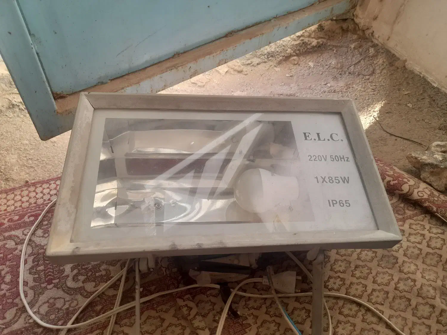 پرژکتور لامپی|لامپ و چراغ|اسفراین, |دیوار