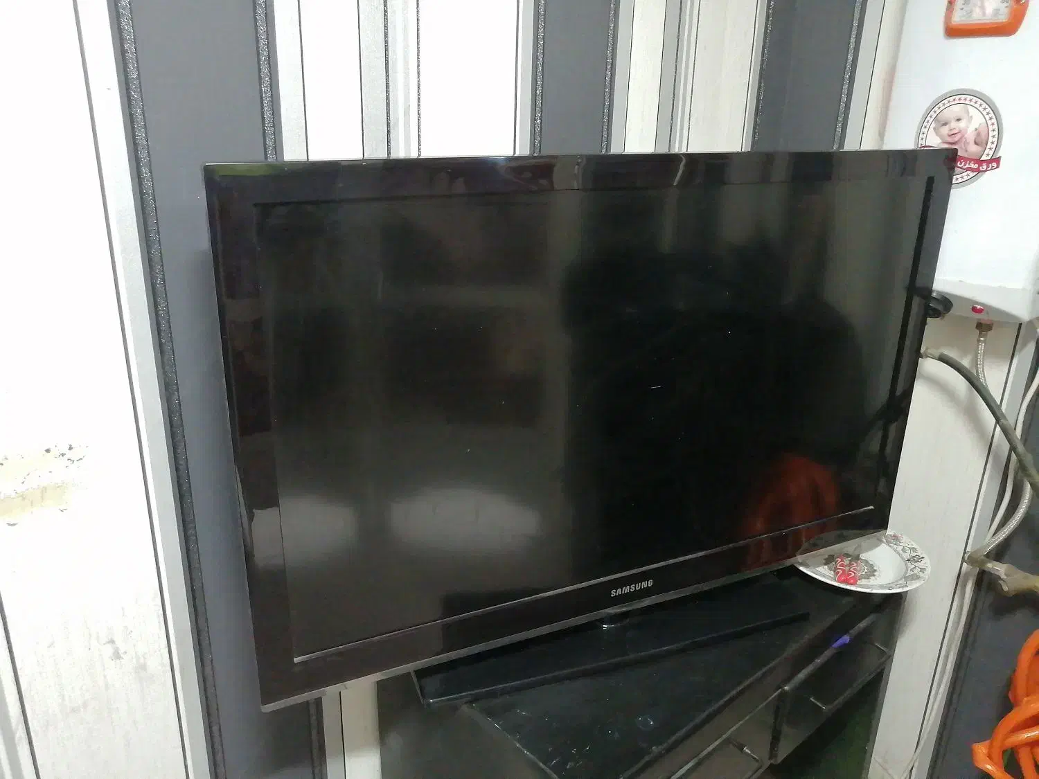 ال سی دی ۴۹ اینچ سامسونگ|تلویزیون و پروژکتور|سمنان, |دیوار