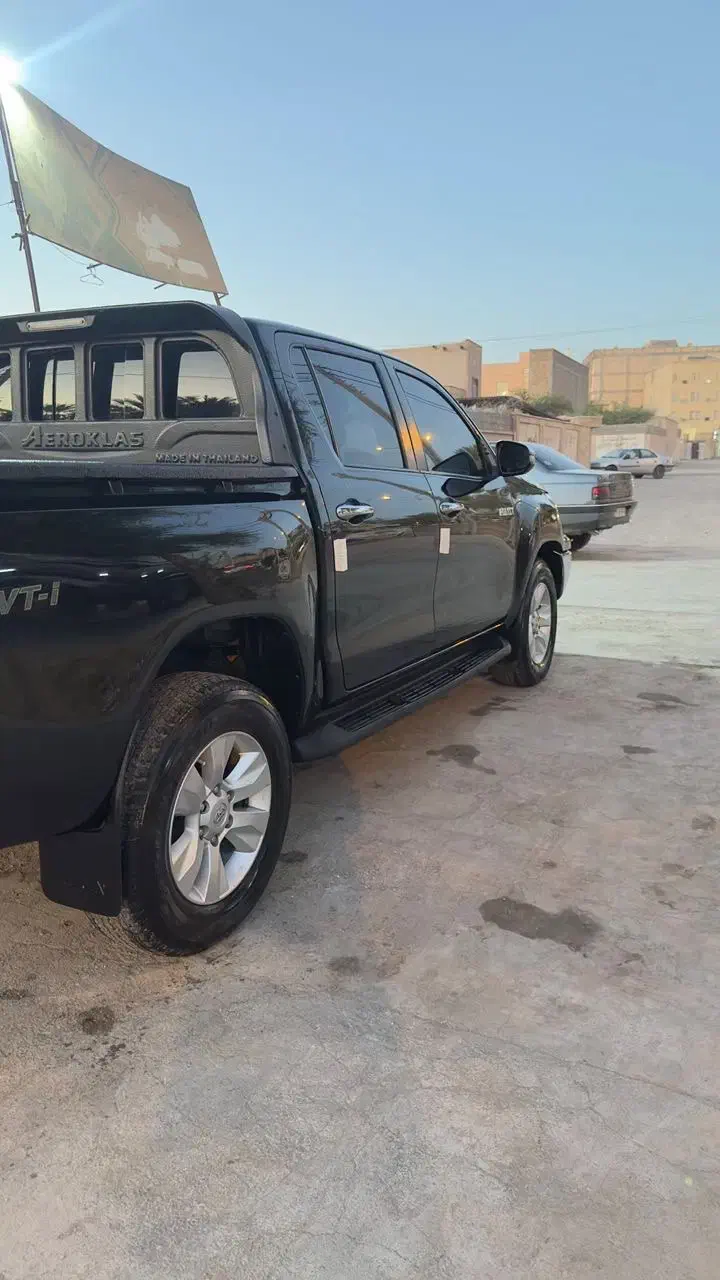 هایلوکس۲۰۱۶|خودرو سواری و وانت|کرمان, |دیوار