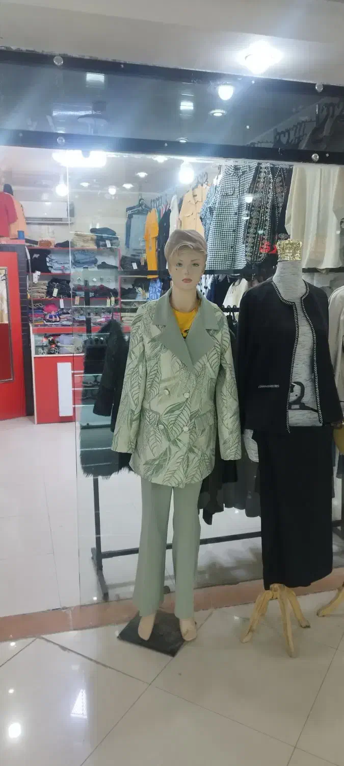 فروش کلیه اجناس ودکور ب قیمت فاکتور(ی سال رهن)|فروشگاه و مغازه|لردگان, |دیوار