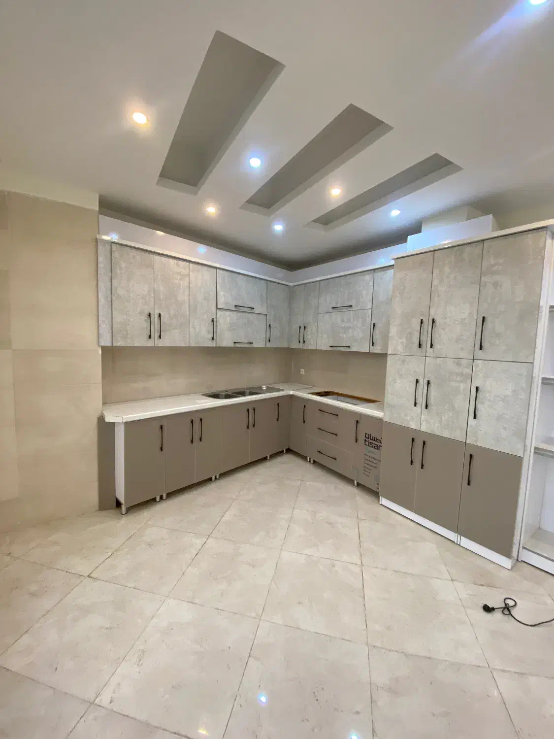 فروش آپارتمان تک واحدی ۱۳۰ متری در خیابان ممتاز|فروش آپارتمان|لاهیجان, کوی آزادگان|دیوار