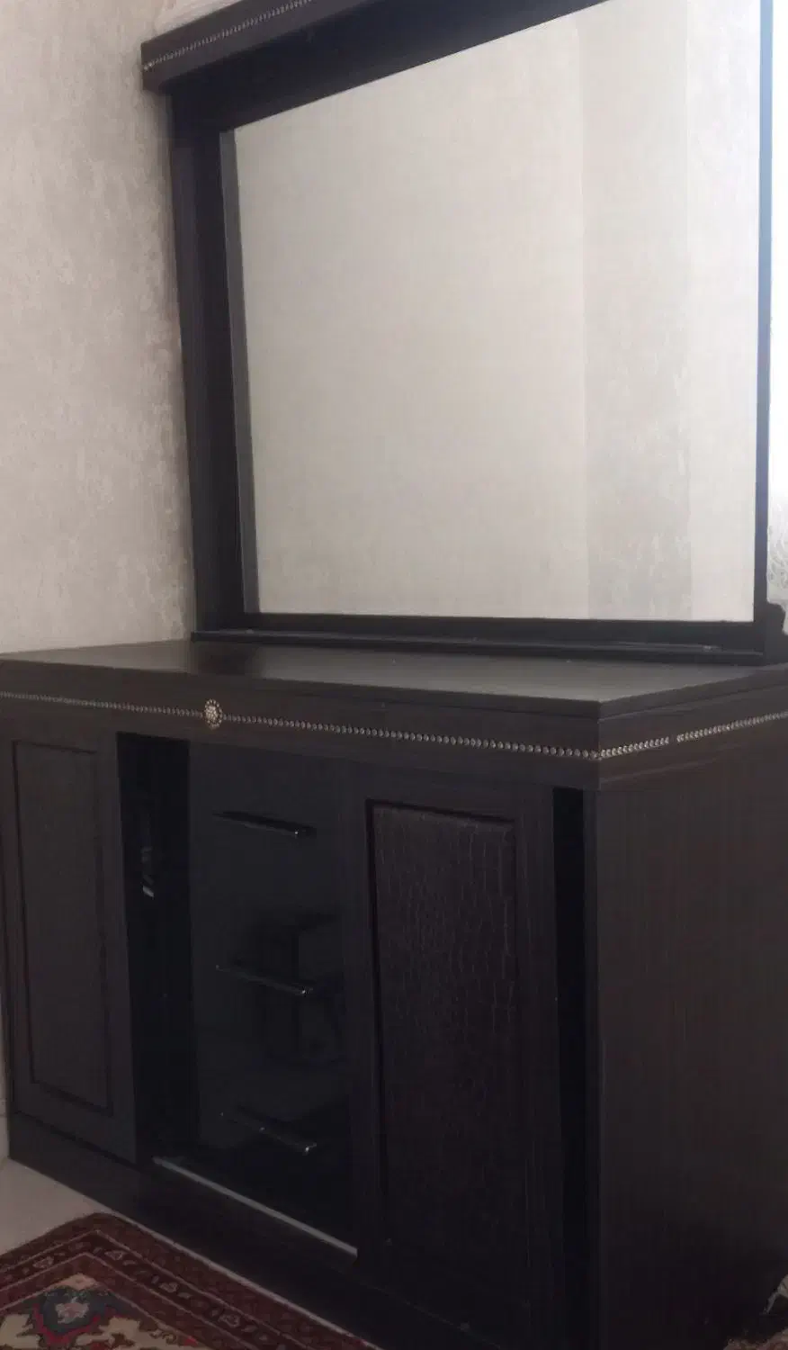 کنسول و دراور|بوفه، ویترین، کنسول|قرچک, مهدیه|دیوار