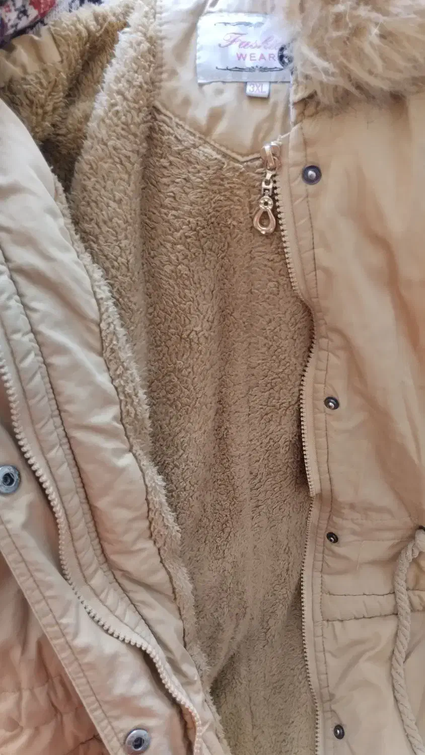 کاپشن|لباس|سبزوار, قلعه‌نو دهزار|دیوار