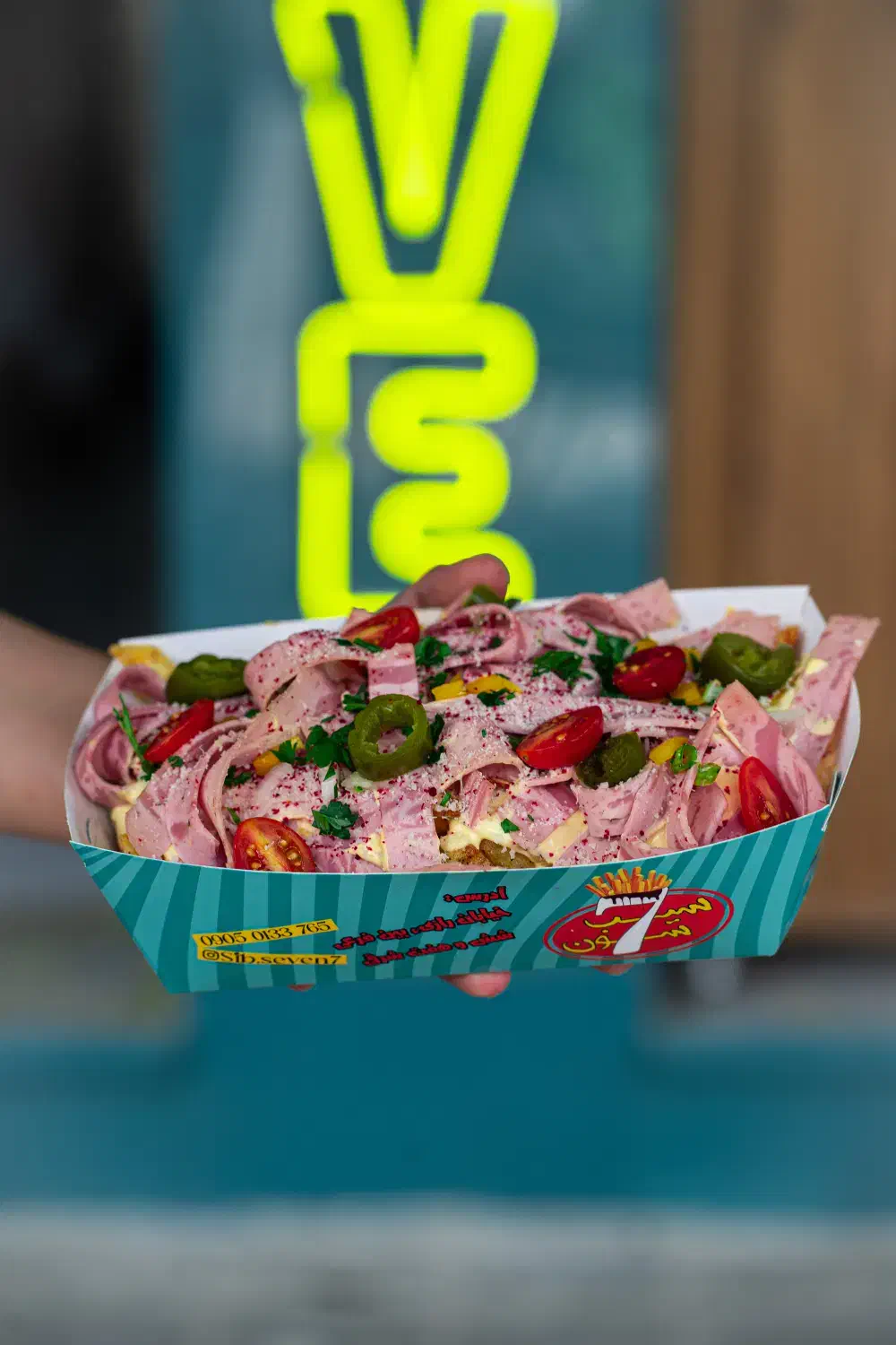 نیازمند نیروی کارخانم و اقا|استخدام خدمات فروشگاه و رستوران|شاهین‌شهر, نظامی|دیوار