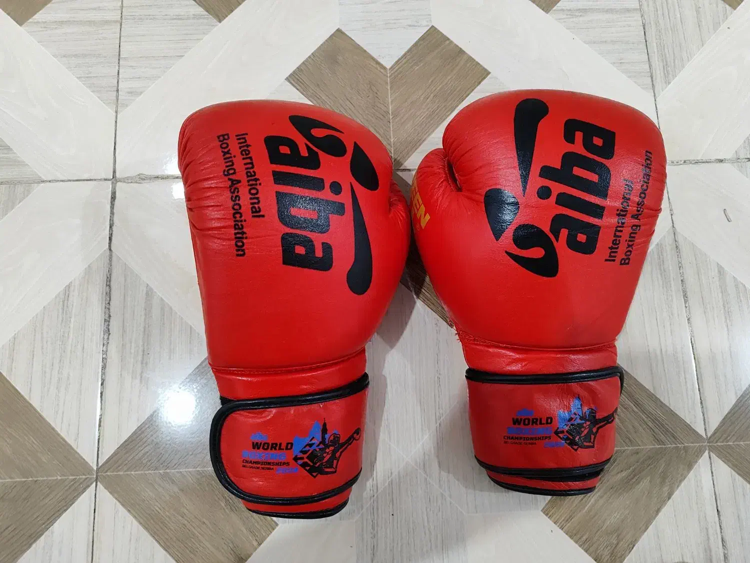 دستکش چرم اصل اشتفاده نشده|تجهیزات ورزشی|سقز, |دیوار