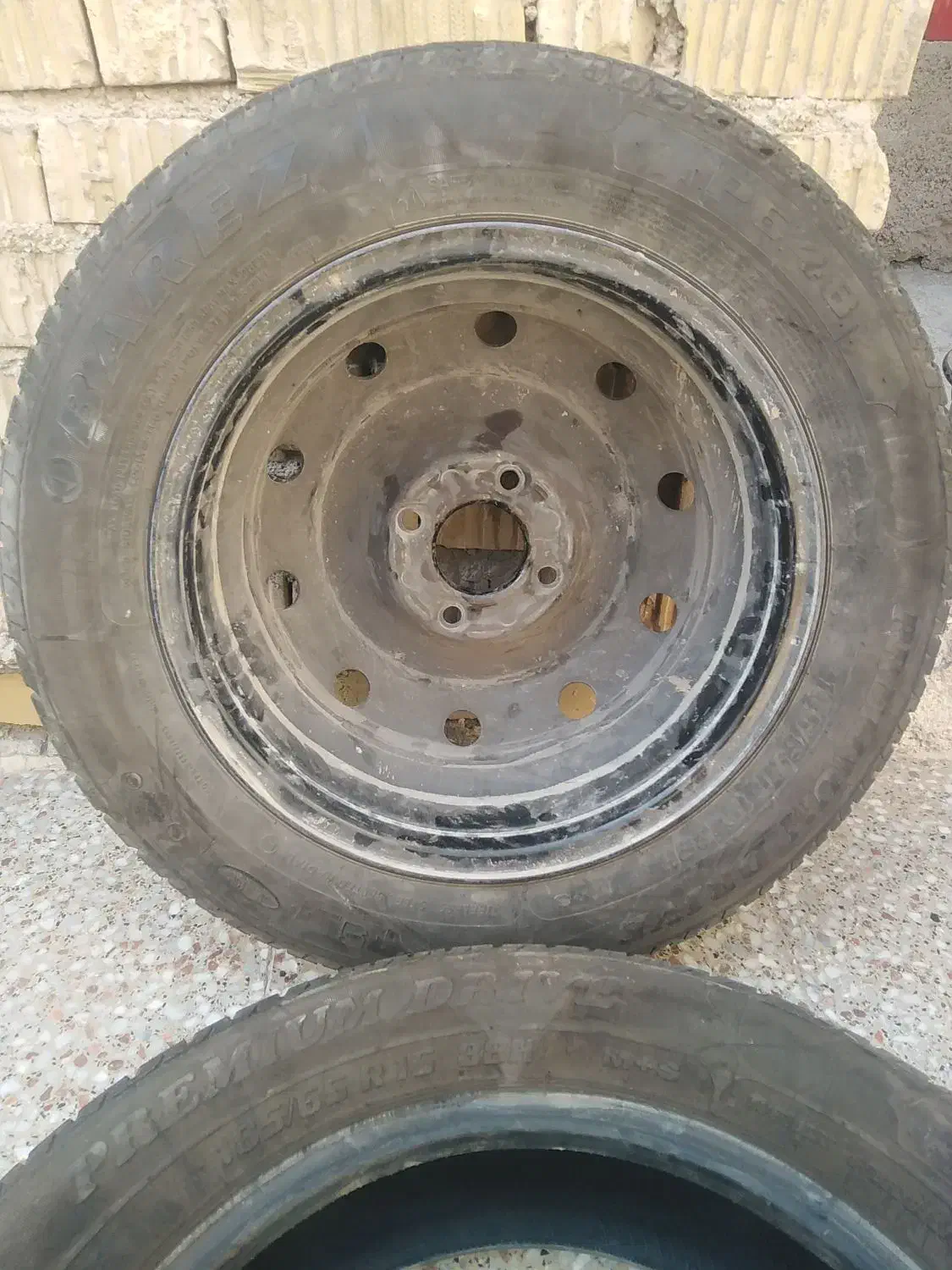 لاستیک سمند|قطعات یدکی و لوازم جانبی|شیراز, کرونی(خاتونک)|دیوار