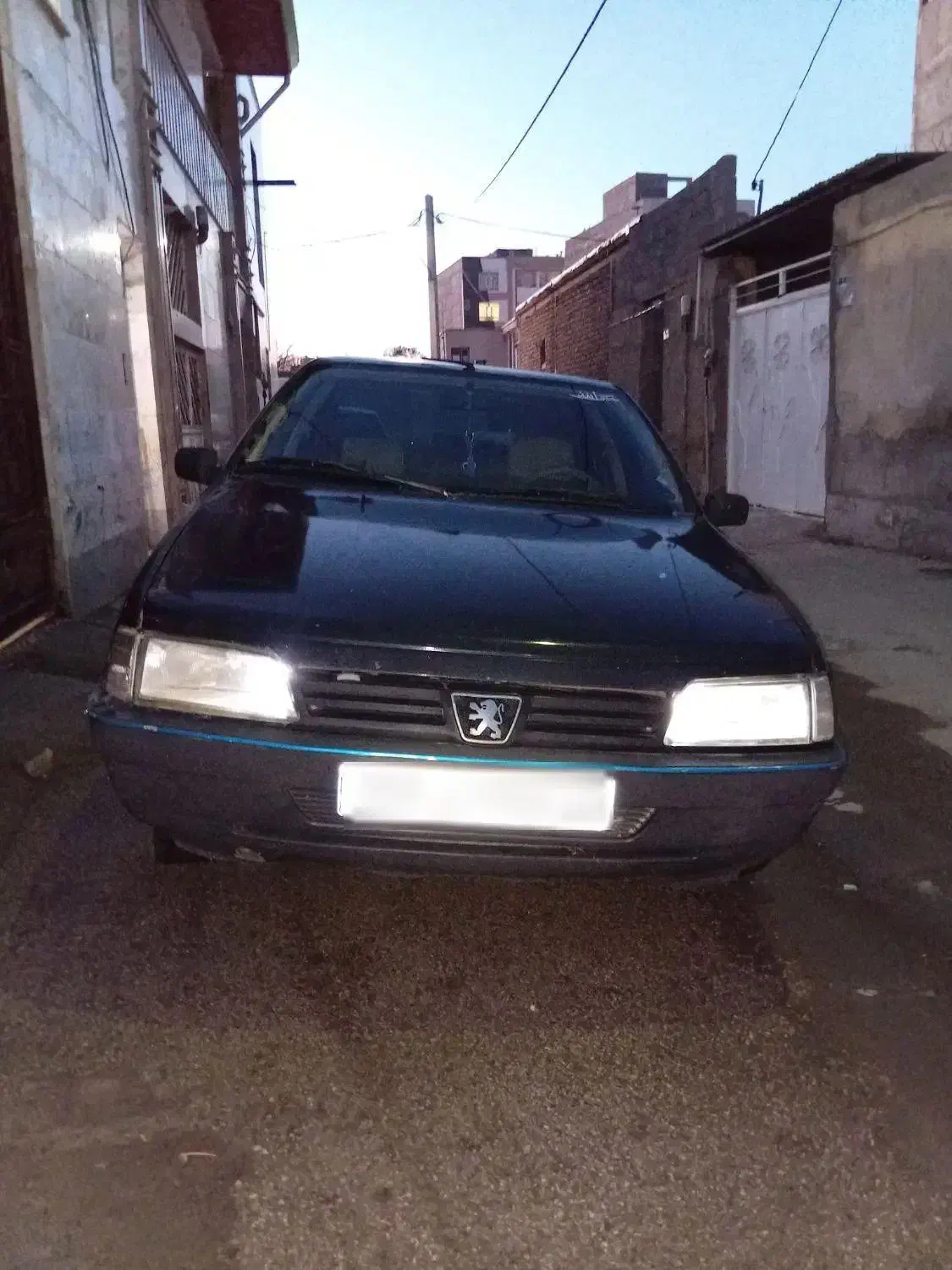 پژو ۴۰۵|خودرو سواری و وانت|زرندیه, |دیوار