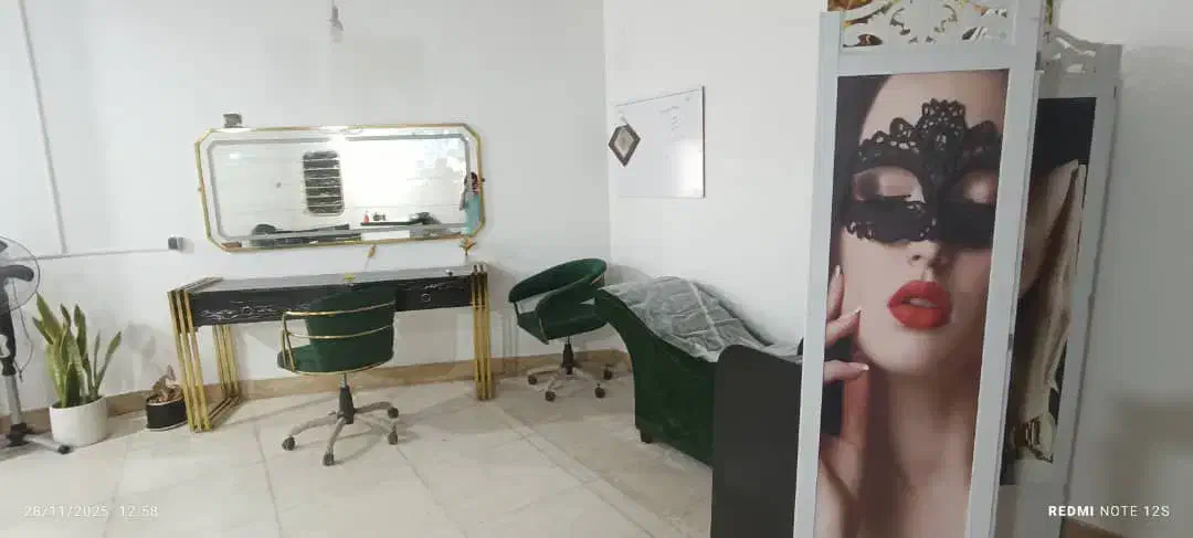 اجاره سالن آرایشگاه|اجارهٔ مغازه و غرفه|سیرجان, |دیوار