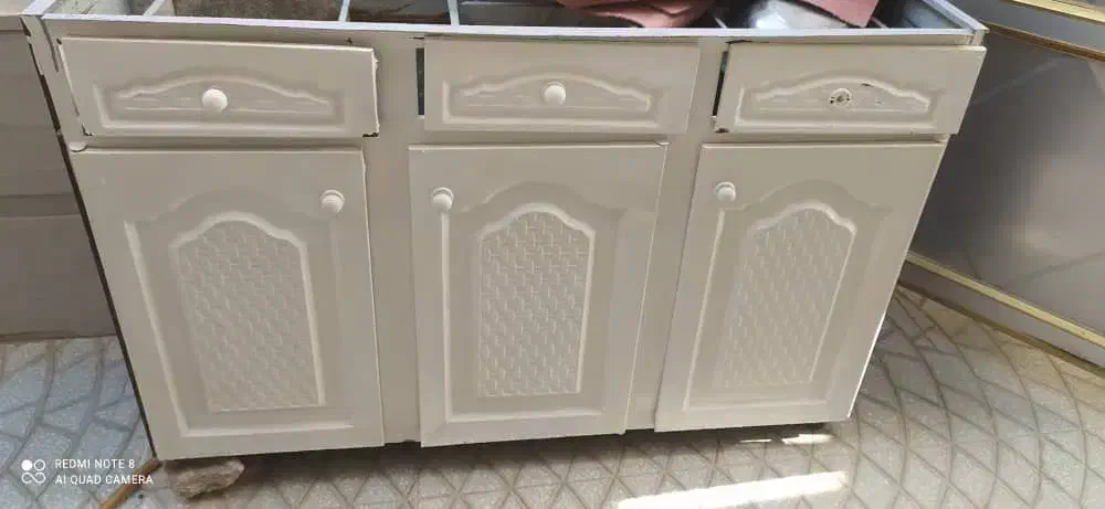 مقداری وسایل خونه|فرش|هندیجان, |دیوار