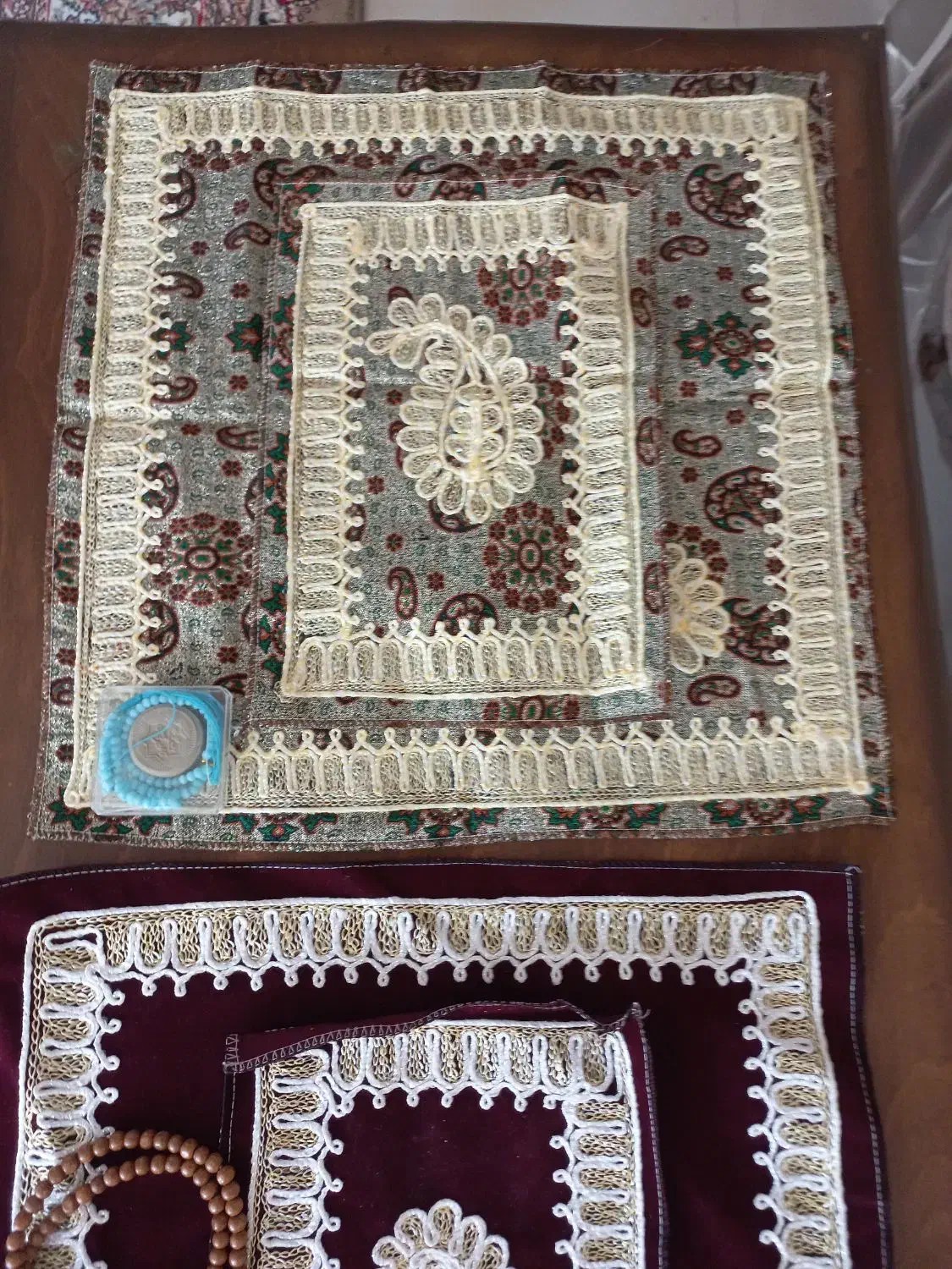 سجاده نماز نفیس و کاملا نو مناسب عروس|زیورآلات و اکسسوری|اصفهان, باغ دریاچه|دیوار