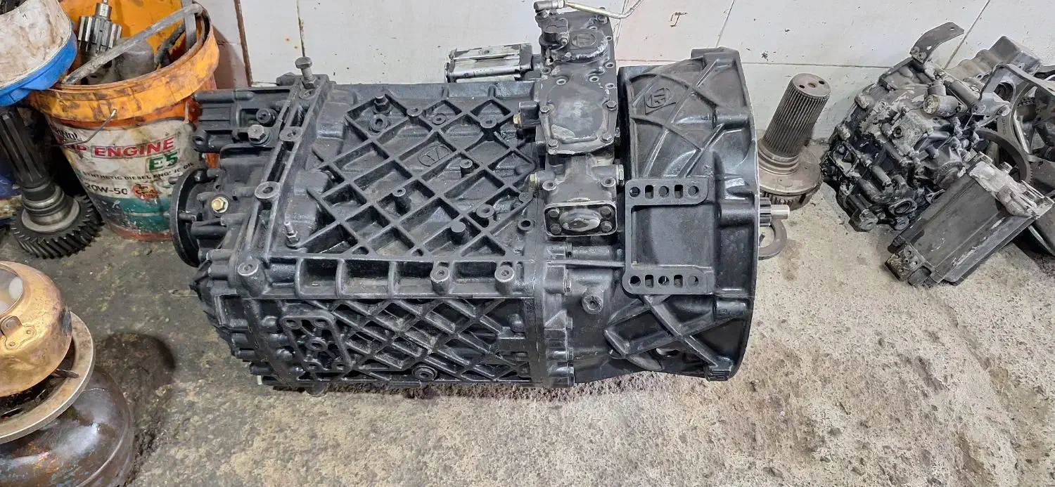 گیربکس 8دنده zf 151 تندرو|قطعات یدکی و لوازم جانبی|اصفهان, شهرک صنعتی امیرکبیر (شاپور جدید)|دیوار