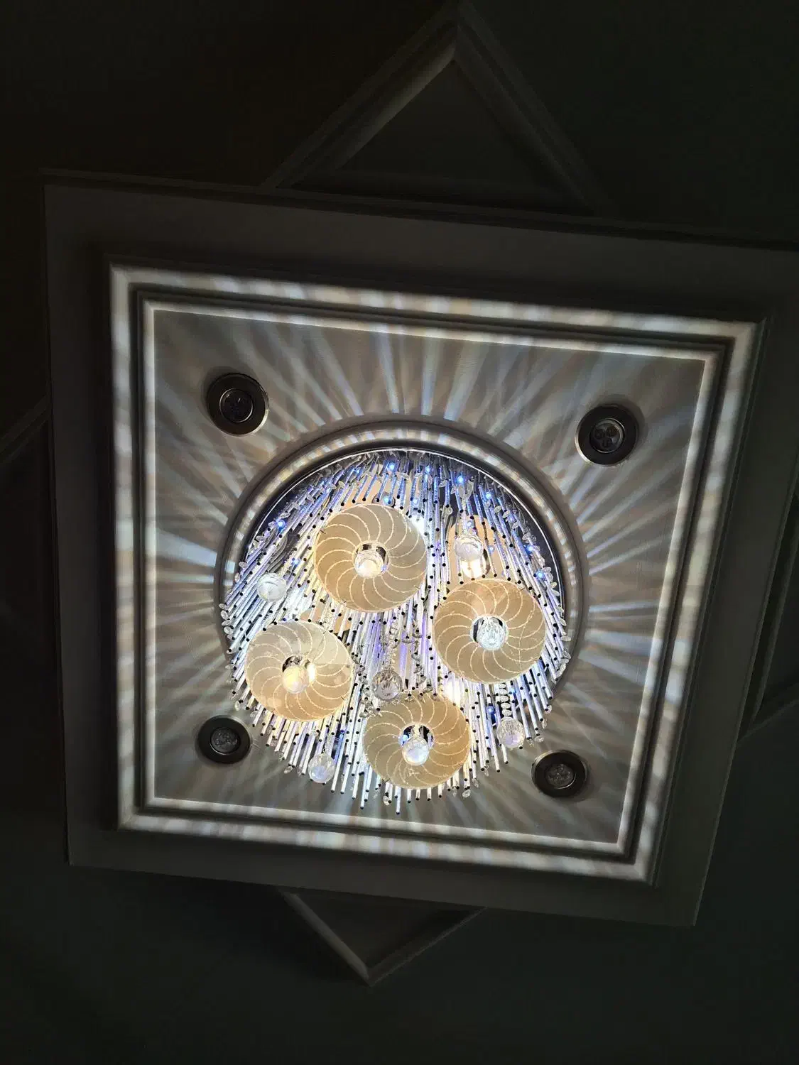 لوستر کنترل دار|لوستر و چراغ آویز|مشهد, ایثارگران|دیوار