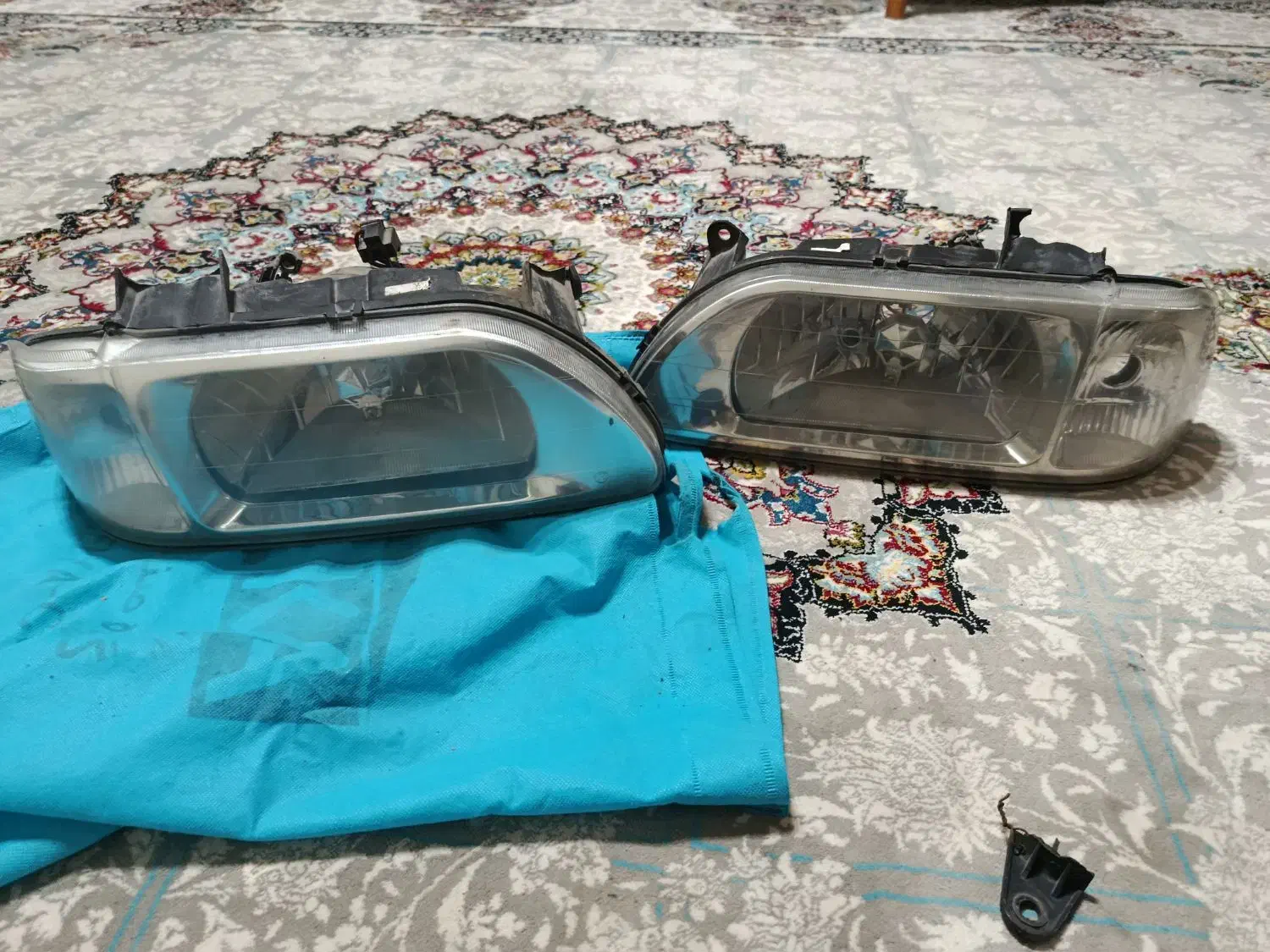 چراغ پراید کره ای و چراغ 131 جلو به فروش میرسد|قطعات یدکی و لوازم جانبی|کرج, محمود آباد|دیوار