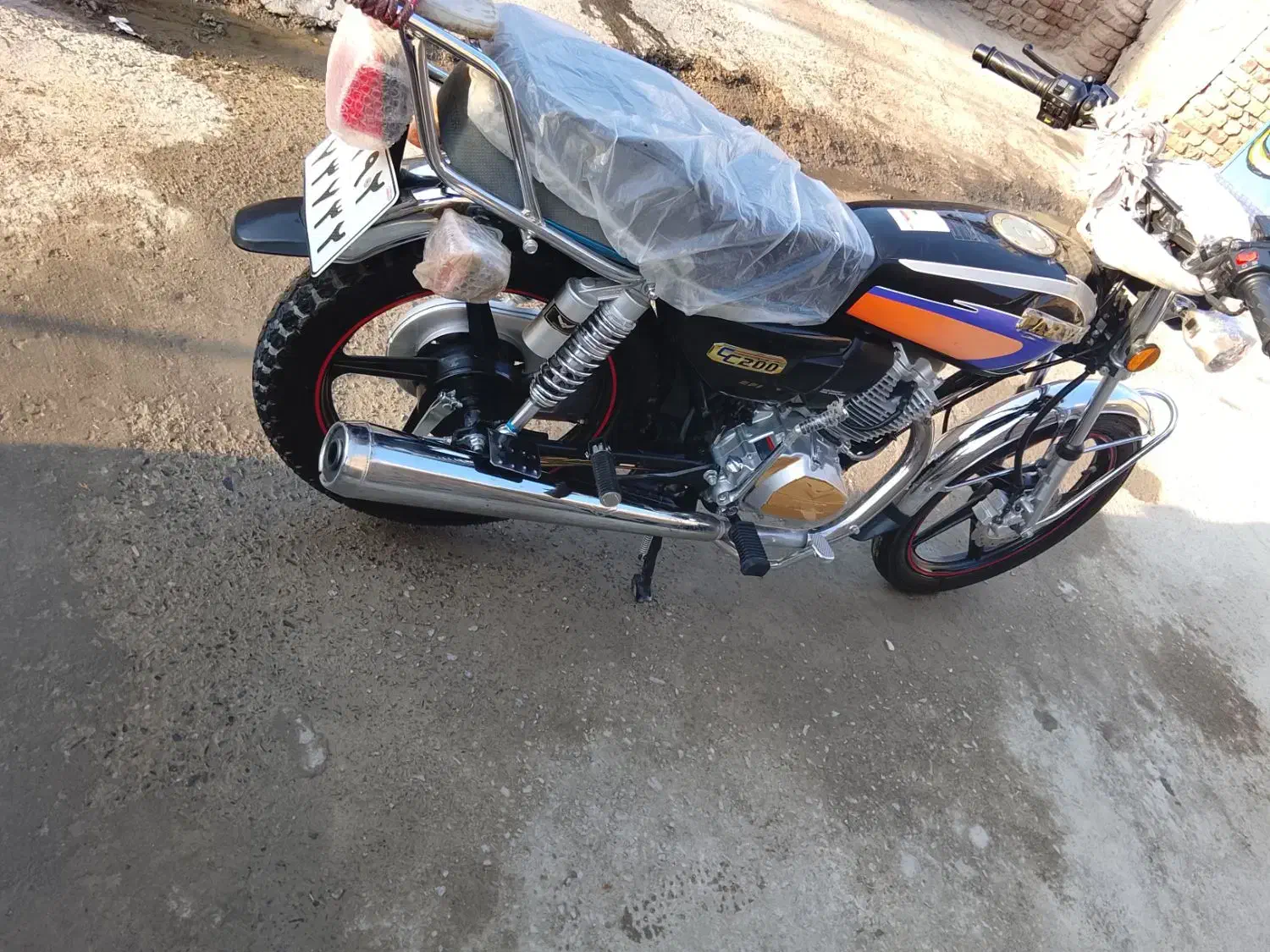 موتور ۲۰۰ خشک معاوضه با وانت وشرایط|موتورسیکلت|زاهدان, |دیوار