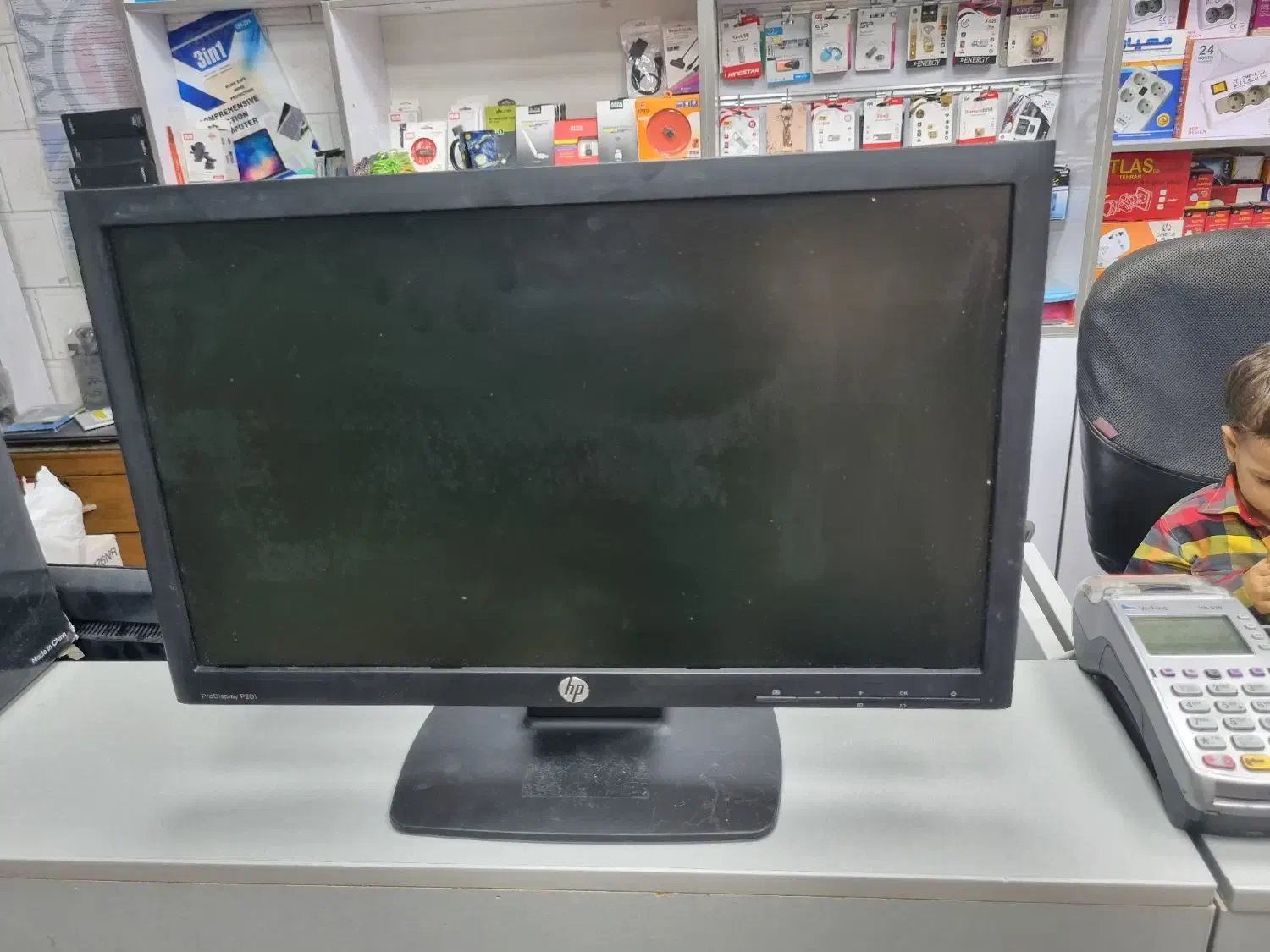 مانیتور hp 19|قطعات و لوازم جانبی رایانه|نجف‌آباد, امیرکبیر|دیوار