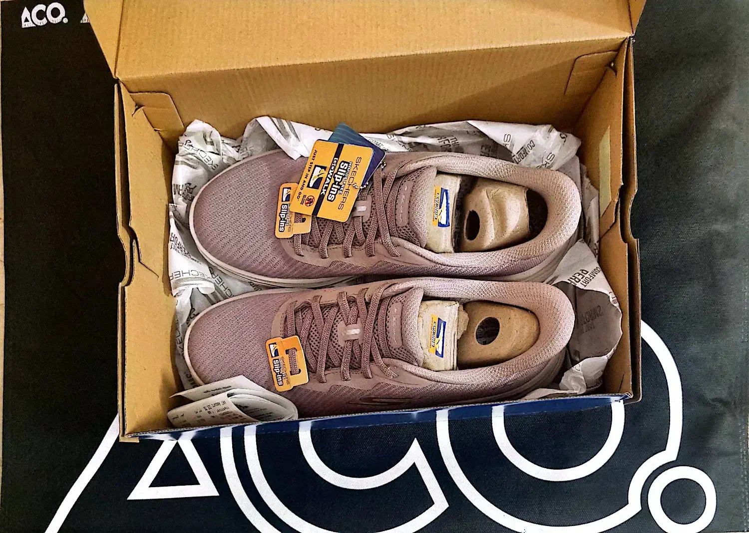 کفش اسکیچرز زنانه اصل سایز ۳۹ مدل جدید|کیف، کفش، کمربند|تهران, شهرک هما|دیوار