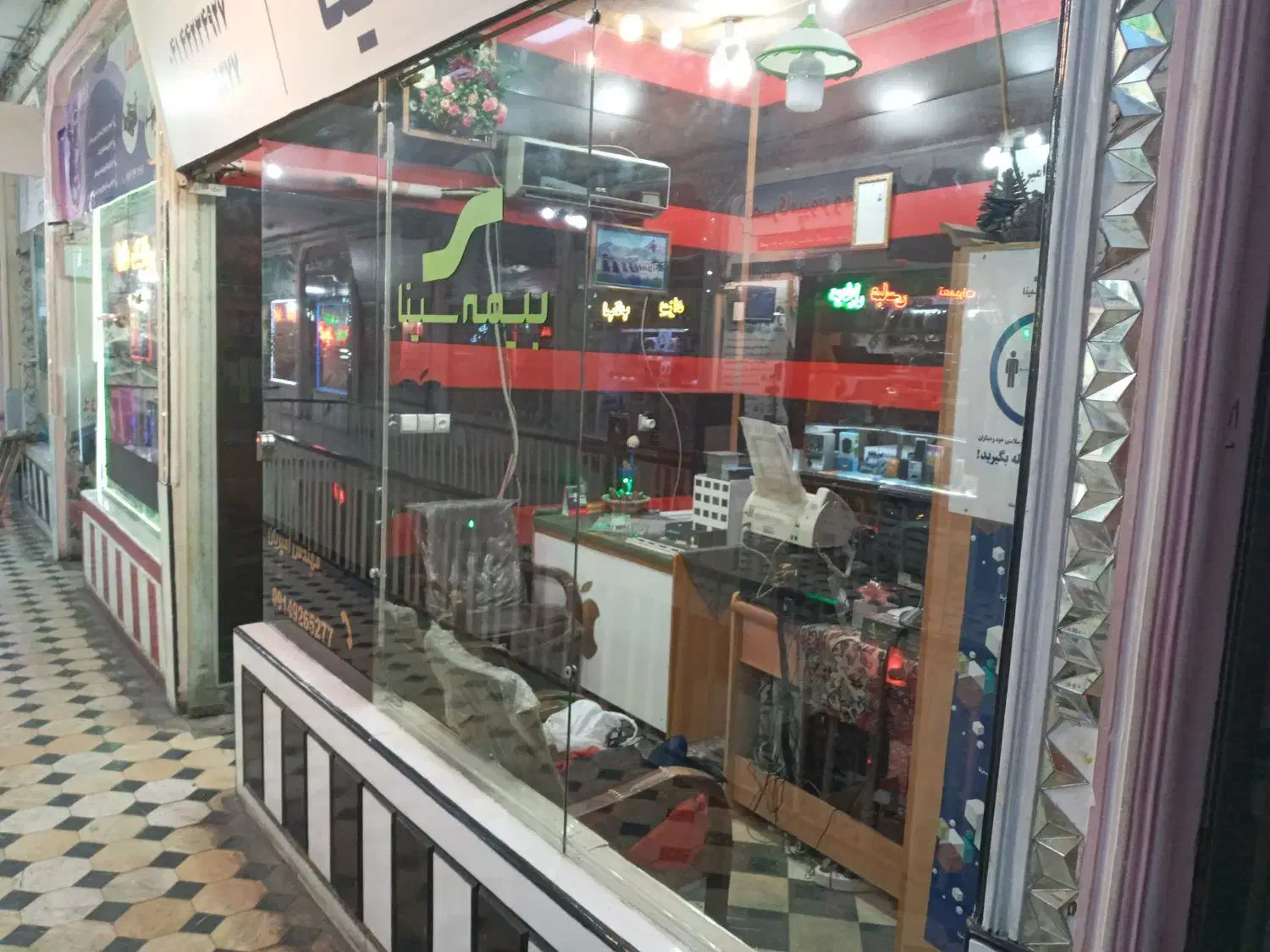 فروش مغازه شیک در طبقه همکف پاساژ شیخ شهاب|فروش مغازه و غرفه|اهر, |دیوار