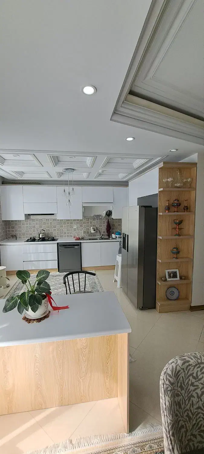 آپارتمان ۱۱۴ متری خوش نقشه|فروش آپارتمان|تهران, سبلان (لشگر)|دیوار