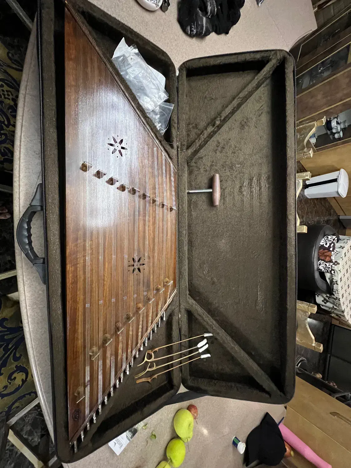 سنتور هراتیان|سازهای سنتی|دماوند, دماوند|دیوار