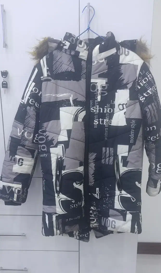 کاپشن اسپورت|لباس|پاکدشت, حصار امیر|دیوار