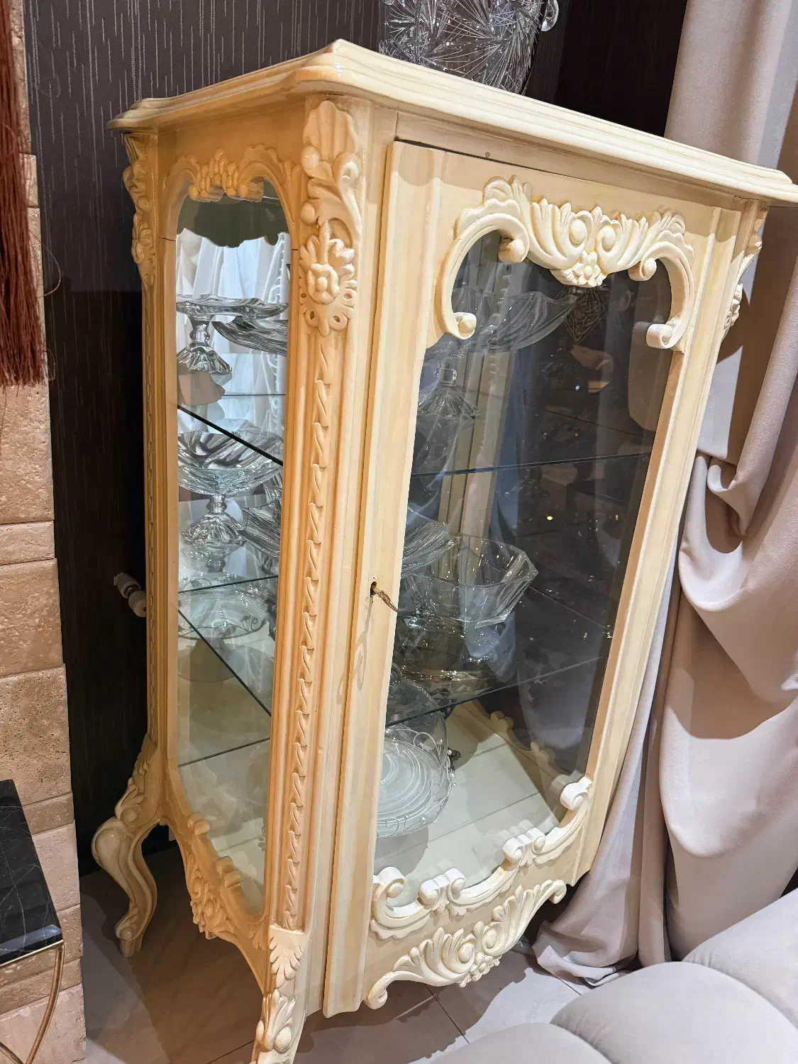 بوفه ویترین|بوفه، ویترین، کنسول|کرج, فاز ۳ گوهردشت|دیوار