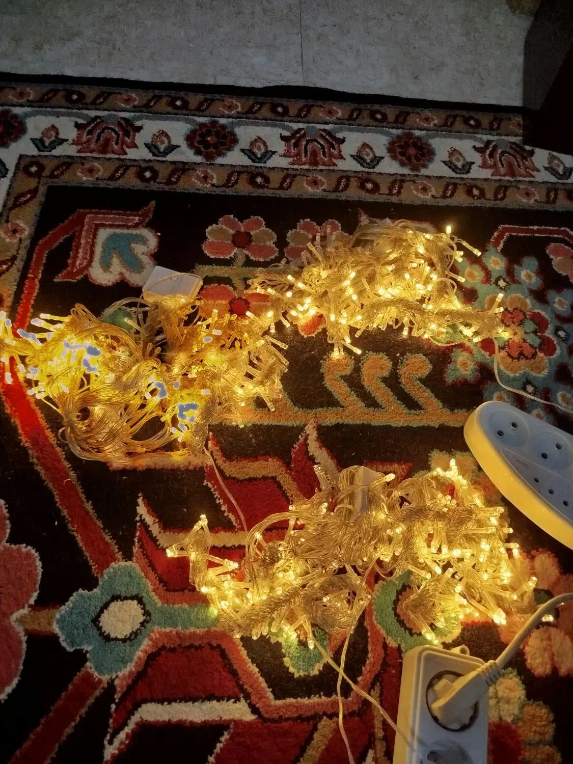 ال ای دی ریسه ای|ریسه و چراغ تزئینی|قم, شهرک قدس|دیوار