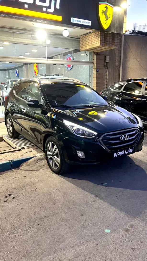 توسان 2015 فول|خودرو سواری و وانت|اصفهان, تخت فولاد|دیوار