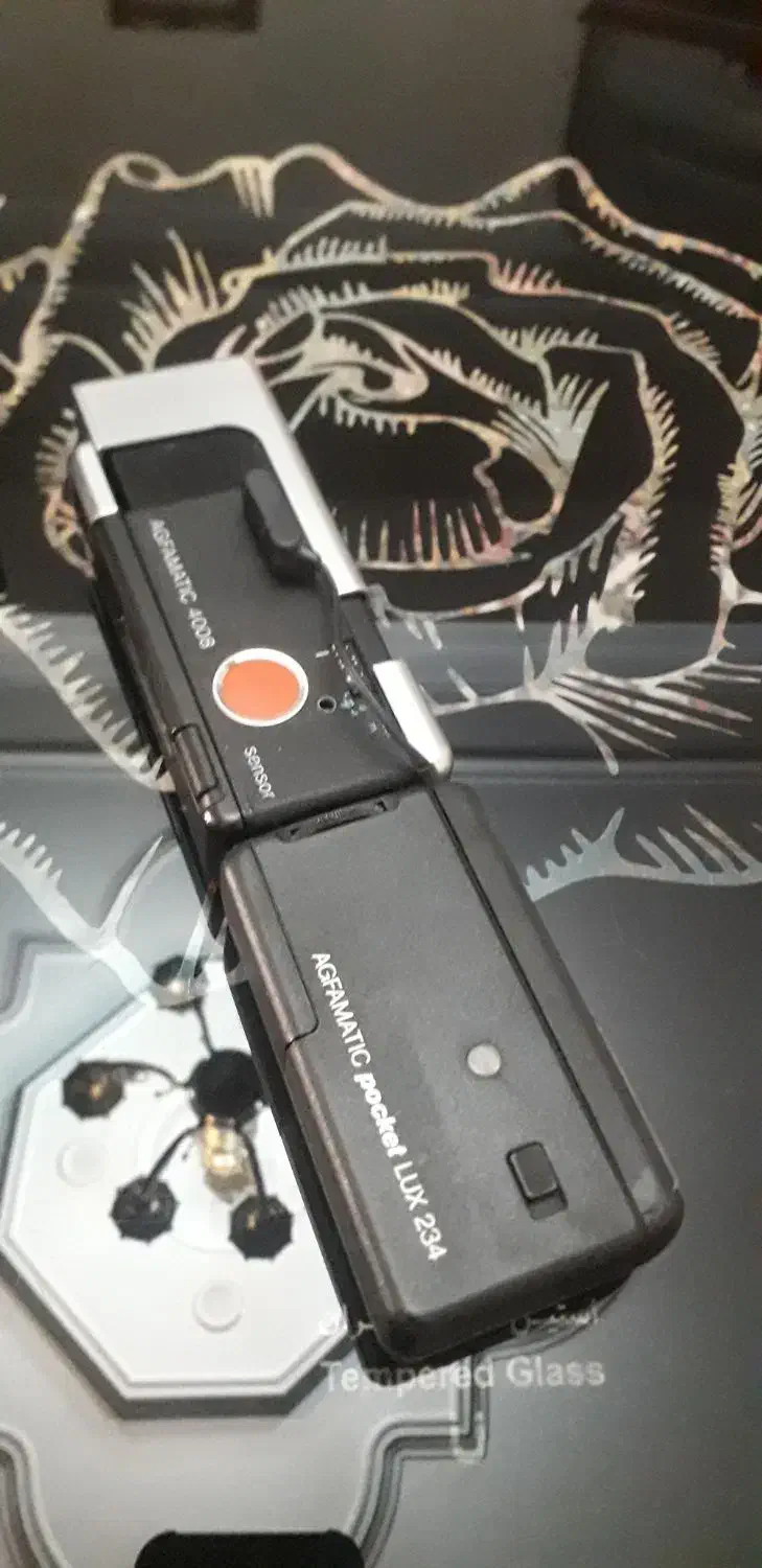 دوربین عکاسی|دوربین عکاسی و فیلم‌برداری|اندیشه, اندیشه فاز ۱|دیوار