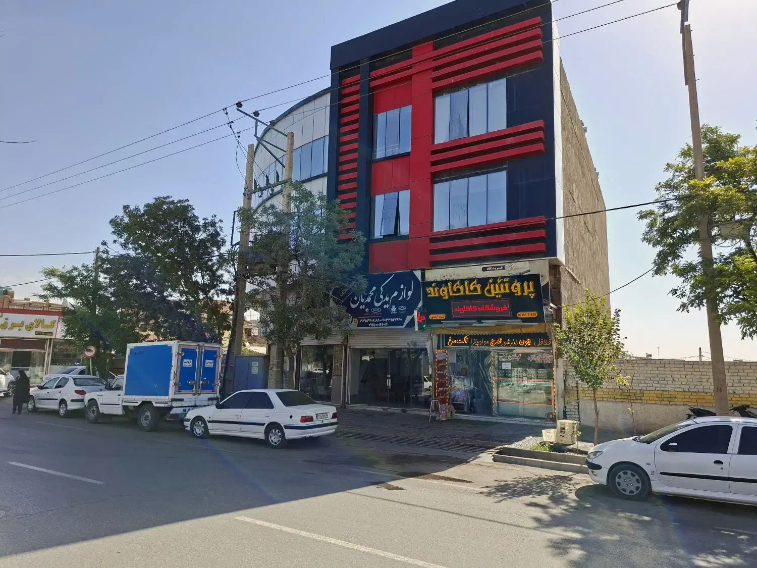 هتل آپارتمان در نیشابور معاوضه با ملک در تهران|فروش مغازه و غرفه|تهران, جوادیه|دیوار