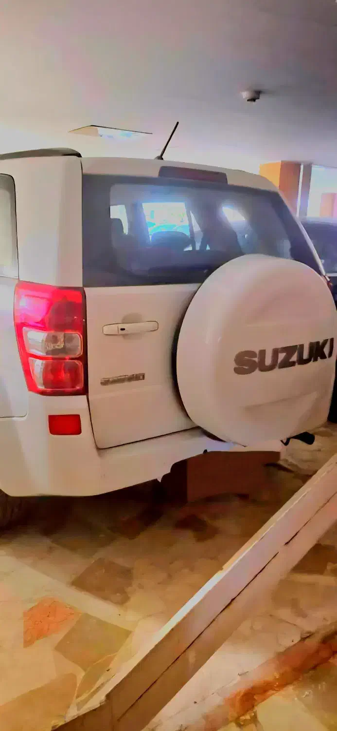 فروش فوری سوزوکی ویتارا 2400cc|خودرو سواری و وانت|تهران,  امام زاده قاسم (نیاوران)|دیوار