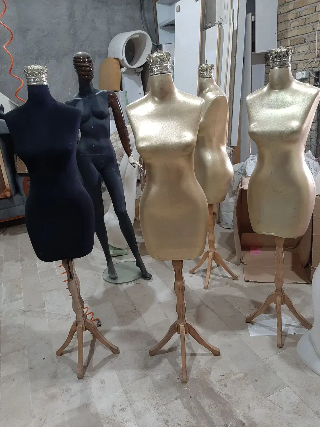 مانکن|فروشگاه و مغازه|بروجرد, |دیوار