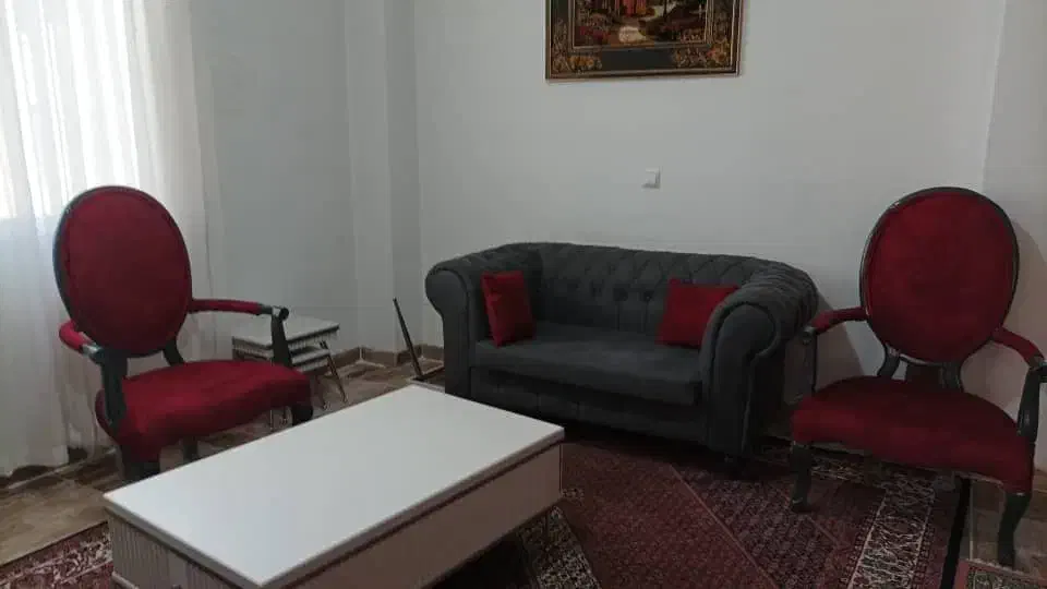 مبل چستر ۷ نفره به همراه غذاخوری ست ۴ نفره|مبلمان خانگی و میز عسلی|همدان, |دیوار