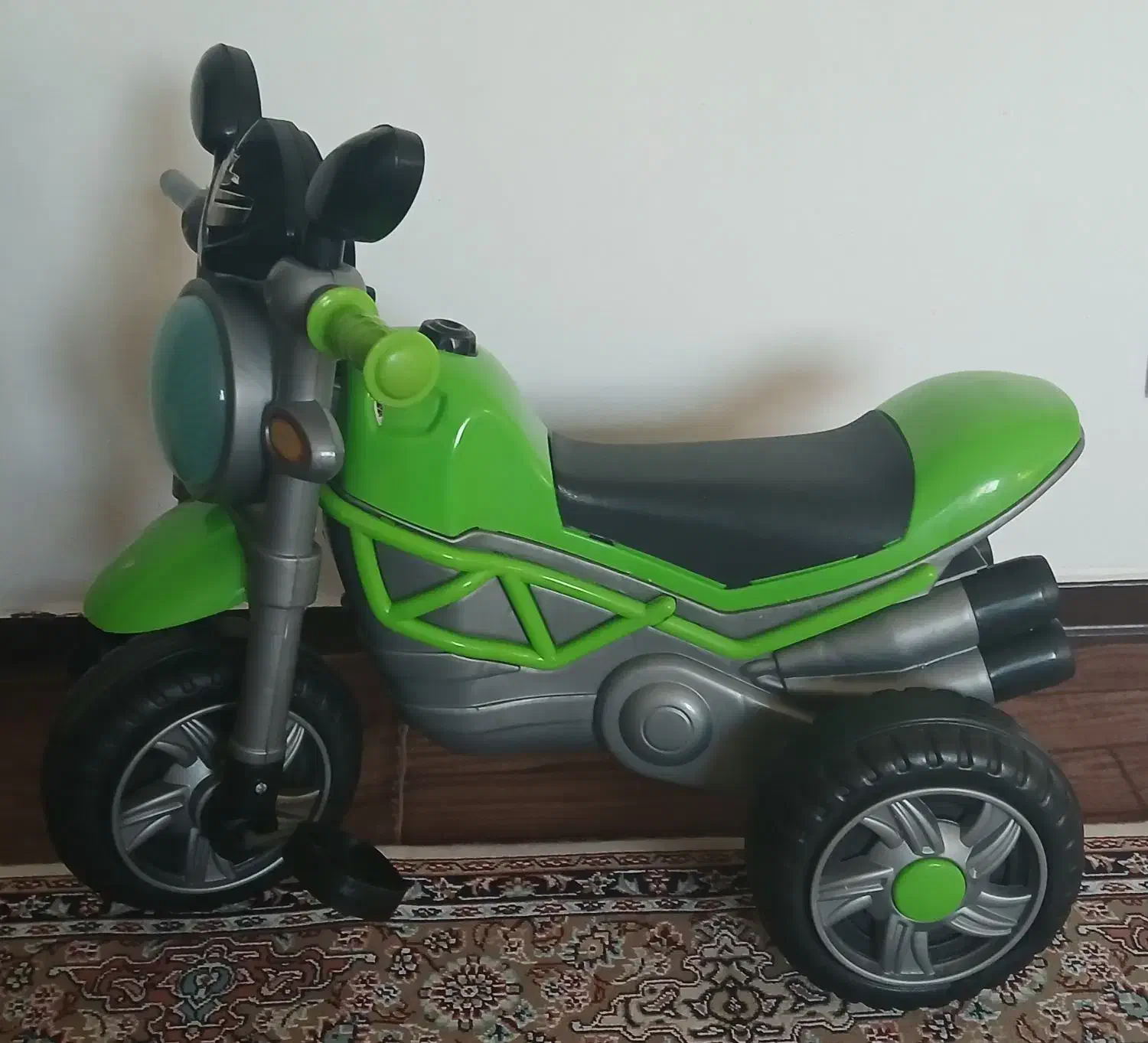 موتور سه چرخه پسرونه|اسباب‌بازی بچه|پردیس, فاز ۳|دیوار