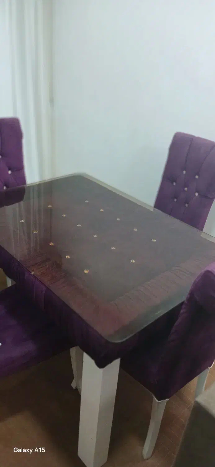 ۴صندلی با میزغذا خوری|میز و صندلی غذاخوری|ابریشم, |دیوار