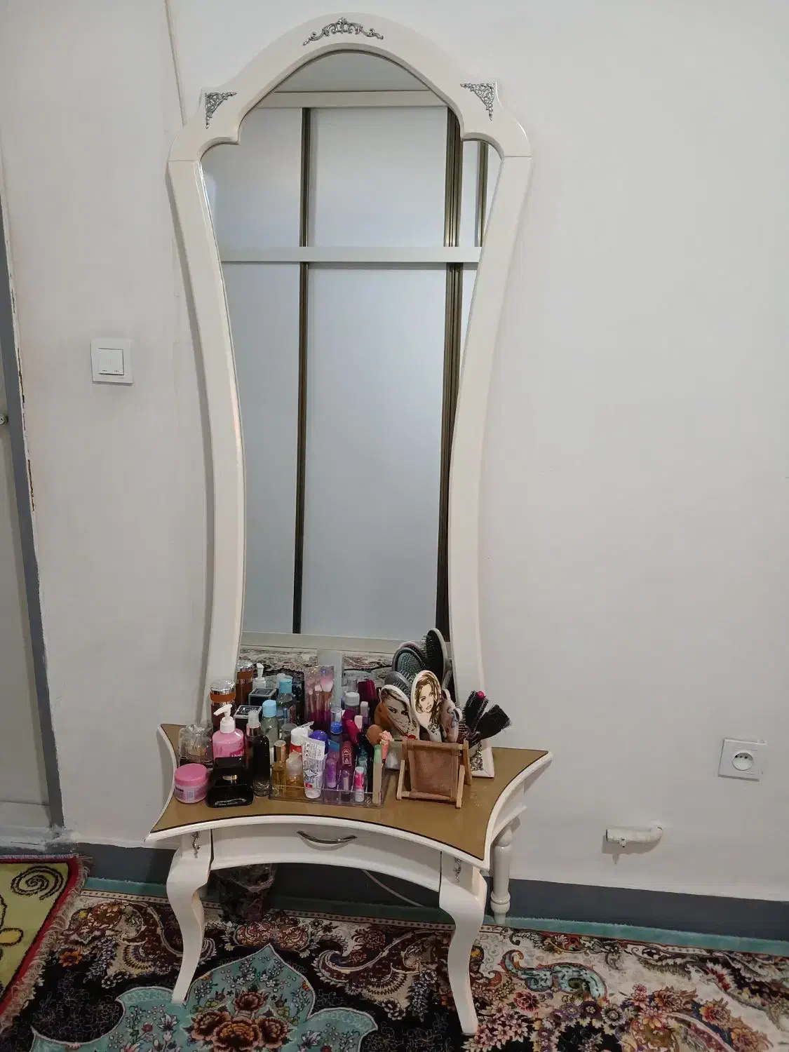 آینه کنسول بدون ایراد|بوفه، ویترین، کنسول|قرچک, شهرک طلائیه|دیوار