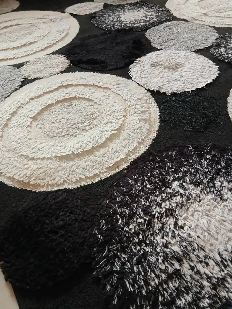 فرش سفید مشکی|فرش|ایلام, |دیوار