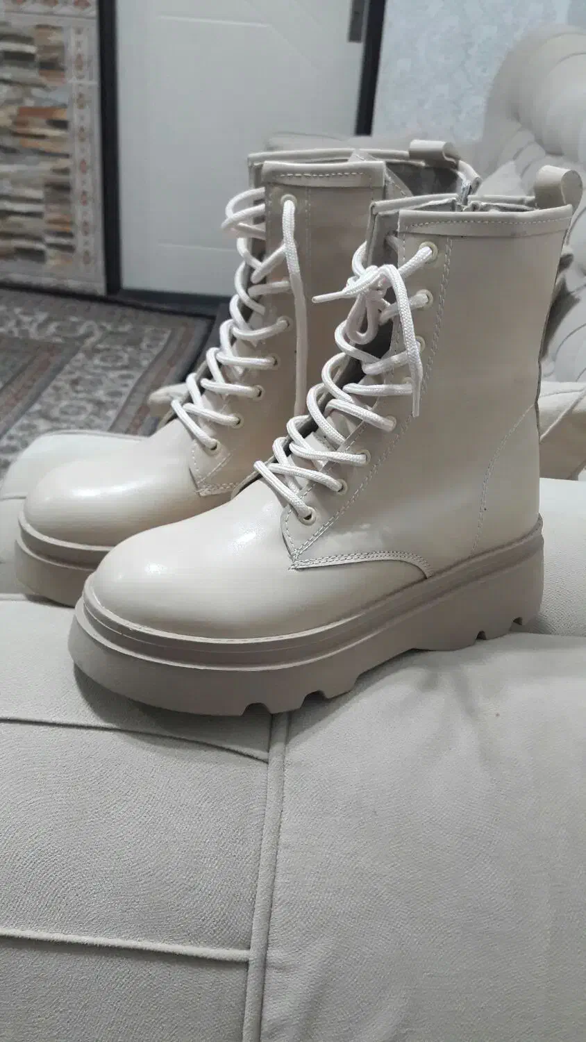 پوتین کرم سایز۴۰ نونو|کیف، کفش، کمربند|پارسآباد, |دیوار