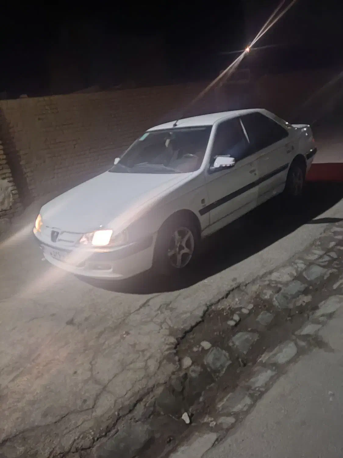 پژوتیفایو۱۴۰۰|خودرو سواری و وانت|اسفراین, |دیوار