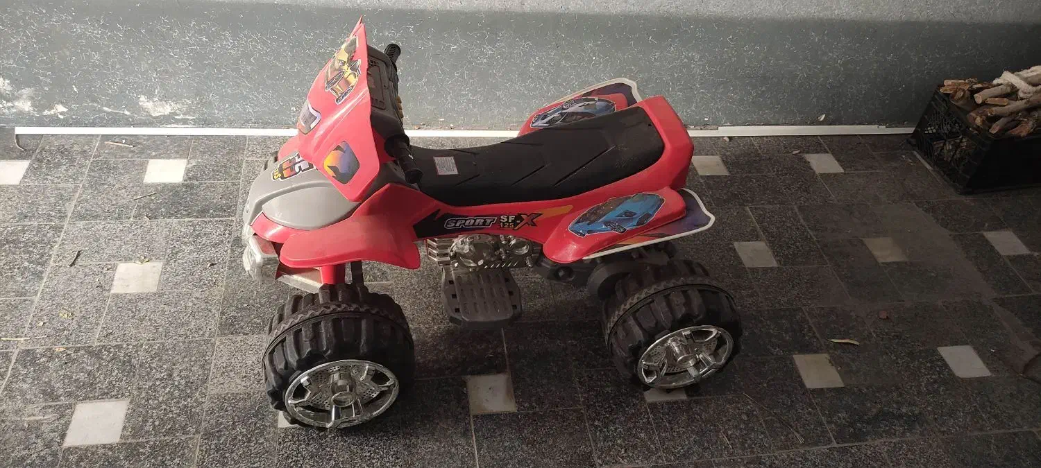 ماشین شارژی در حد نو|اسباببازی بچه|اصفهان, خلیل آباد|دیوار